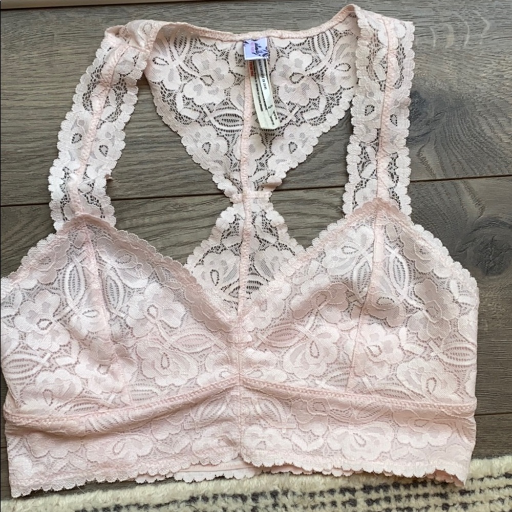 Free People intimately